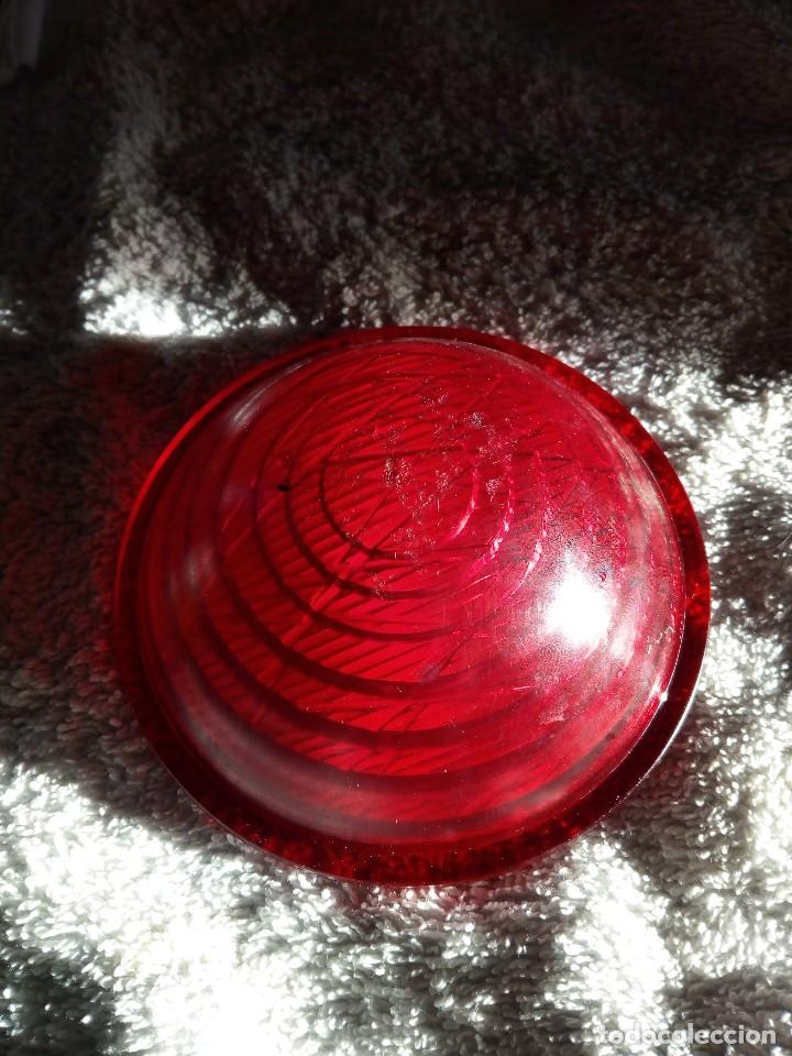 Automobili e Motociclette: Plastico de piloto rojo