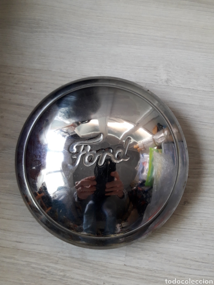Autos und Motorr&auml;der: Embellecedor original tapacubos Ford