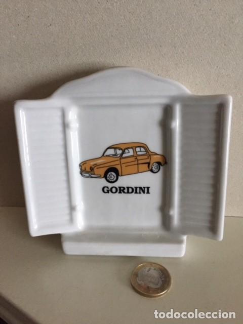 Autos und Motorr&auml;der: RENAULT DAUPHINE GORDINI