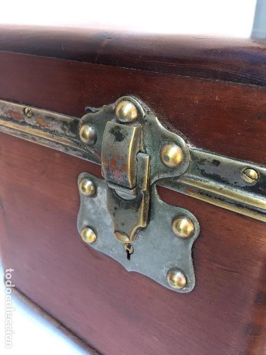 Autos und Motorr&auml;der: CAJA DE HERRAMIENTAS , CAOBA CUBANA Y BRONCE , COCHE DE CARRERAS  ???? 1920