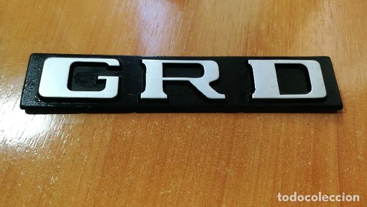 Coches y Motocicletas: ANAGRAMA PEUGEOT GRD NUEVO LOGOTIPO EMBELLECEDOR INSIGNIA EMBLEMA 12,5x2,5cm