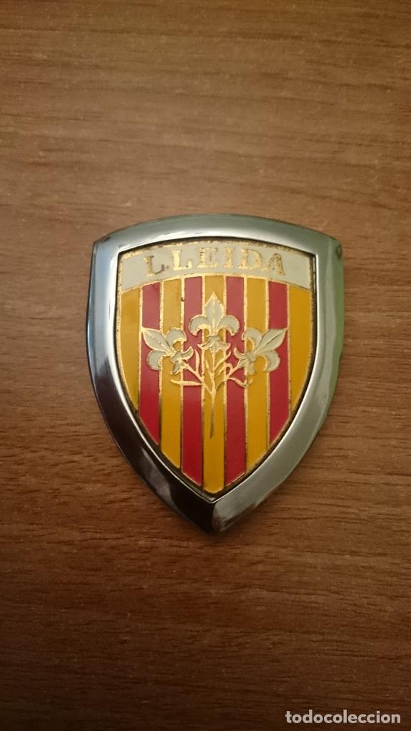 Autos und Motorr&auml;der: EMBLEMA LLEIDA PARA COCHE