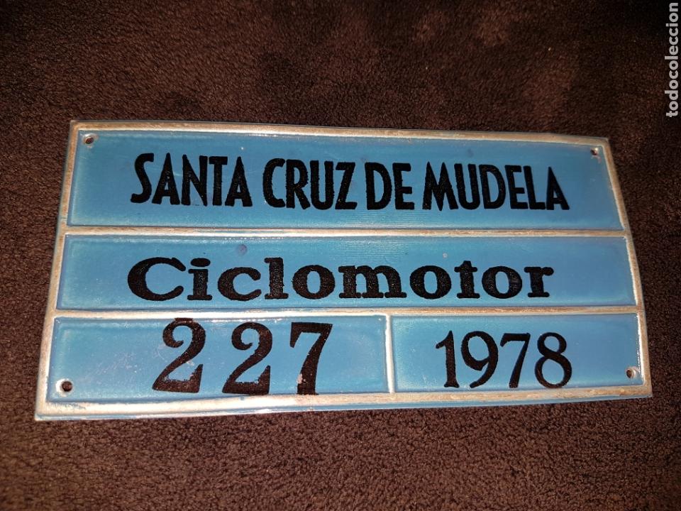 Voitures et Motocyclettes: Matricula ciclomotor Santa Cruz Mudela 1978