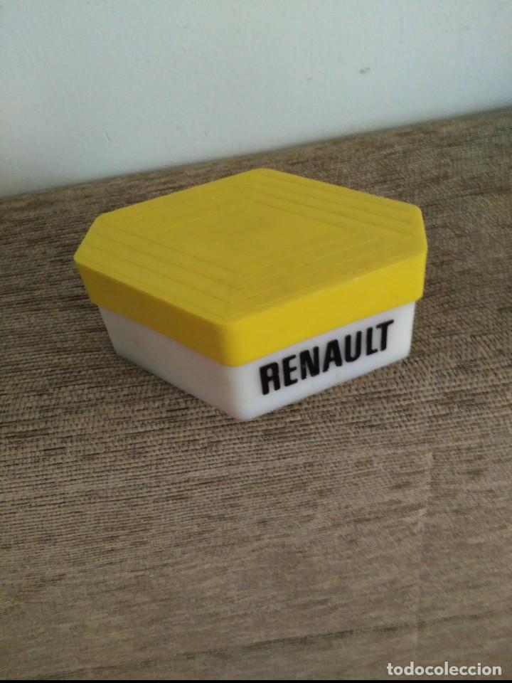 Autos und Motorr&auml;der: caja de lamparas y fusibles renault