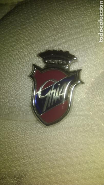 Autos und Motorr&auml;der: FORD ESCORT. Gama alta llevaba la insignia ghia.