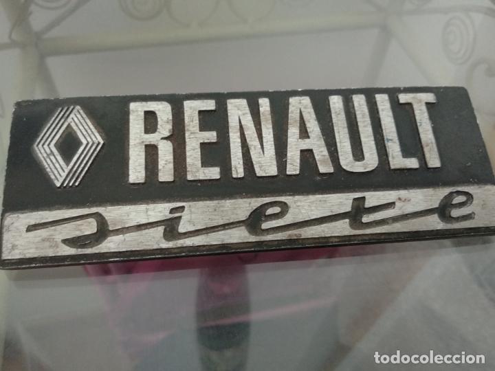 Autos und Motorr&auml;der: ANAGRAMA TRASERO PARA RENAULT SIETE