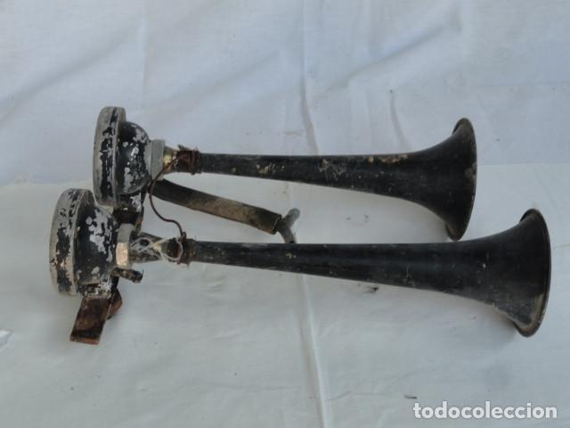 Automobili e Motociclette: ANTIGUA BOCINA DOBLE MARCA MARCHAL.