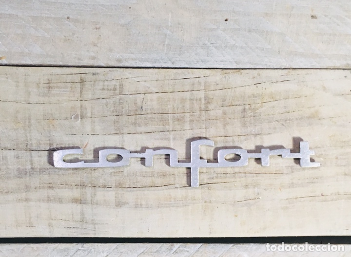 Voitures et Motocyclettes: LOGO SEAT O COCHE FRANC&Eacute;S CONFORT A&Ntilde;OS 60-70 METAL INSIGNIA EMBLEMA COCHE CLASICO ANAGRAMA BADGE