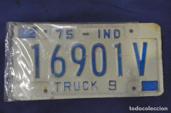 Voitures et Motocyclettes: Placa matr&iacute;cula de coche o autom&oacute;vil. Estados Unidos.