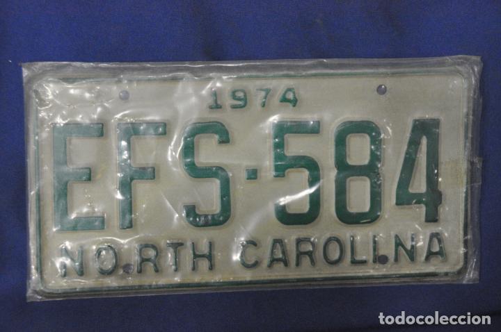 Voitures et Motocyclettes: Placa matr&iacute;cula de coche o autom&oacute;vil. Estados Unidos. North Carolina.