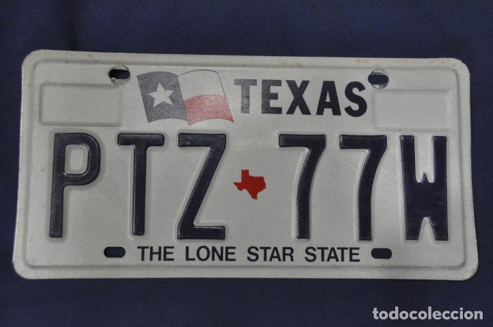 Voitures et Motocyclettes: Placa matr&iacute;cula de coche o autom&oacute;vil. Estados Unidos. Texas.