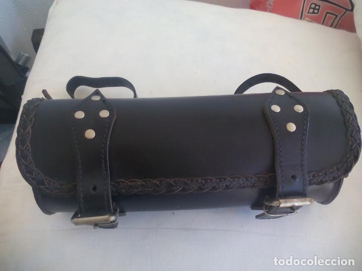 Voitures et Motocyclettes: BOLSO alforja, rulo porta herramientas DE PIEL, CILINDRICO MOTO, MOTEROS, CUSTOM, CHOPPER, HARLEY