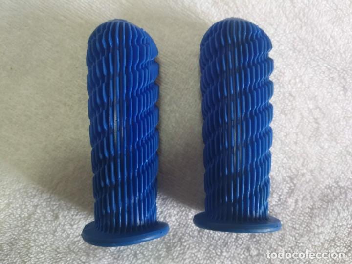 Coches y Motocicletas: PU&Ntilde;OS ESTRIADOS DE BICICLETA ANTIGUOS AZULES - A&Ntilde;OS 70 -RIPA NUEVOS A ESTRENAR!!!