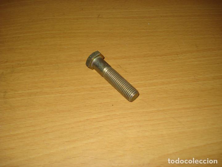 Coches y motocicletas: TORNILLO DE CABEZA HEXAGONAL 10.9 - Foto 1