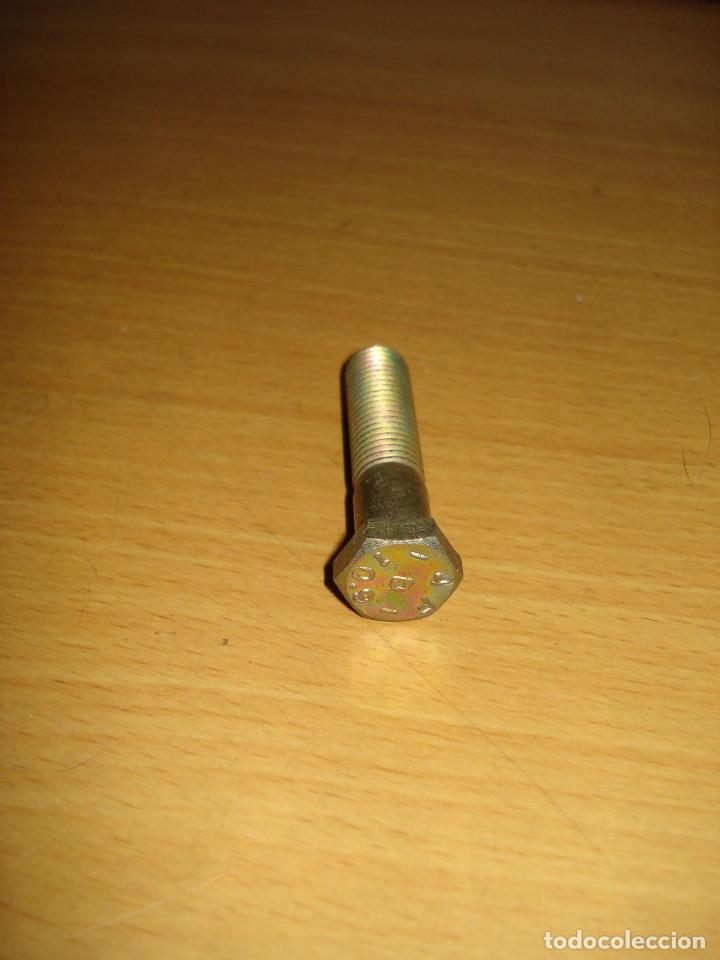 Coches y motocicletas: TORNILLO DE CABEZA HEXAGONAL 10.9 - Foto 2