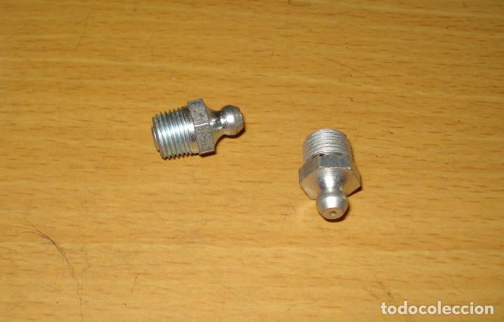 Autos und Motorr&auml;der: INNOCENTI AXE2490 - TORNILLO (2 UNIDADES) (INNOCENTI MINI)