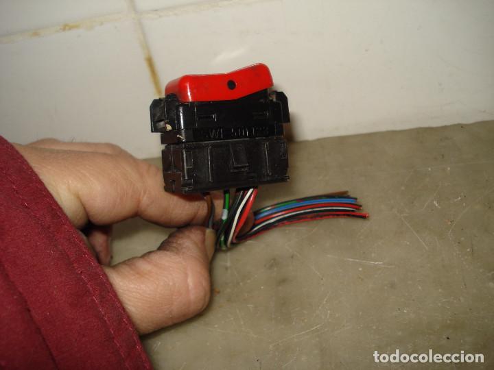 Autos und Motorr&auml;der: MERCEDES-BENZ 1248200110 / SWF 501123 - INTERRUPTOR WARNING (MERCEDES-BENZ W201 190 SERIES)