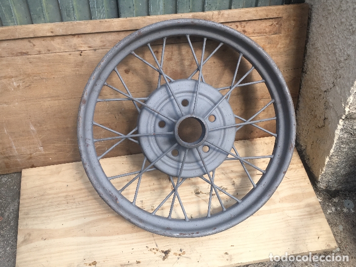 Automobili e Motociclette: RUEDA O LLANTA ORIGINAL DE FORD MODELO B