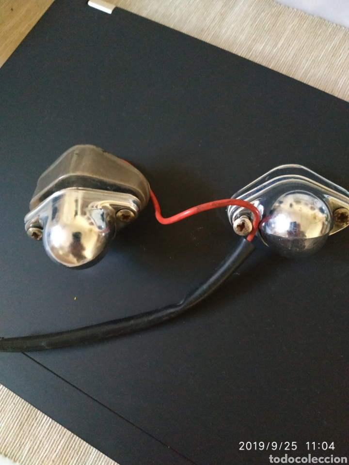 Autos und Motorr&auml;der: Antiguas luces de MG roaster GT.de parachoque