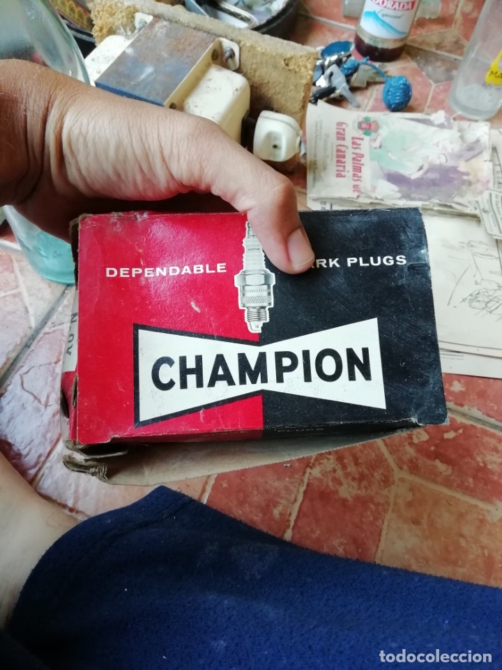 Autos und Motorr&auml;der: Antigua caja bujias Champion veh&iacute;culo coche cl&aacute;sico, a&ntilde;os 70 vintage N9 Y Spark Plugs