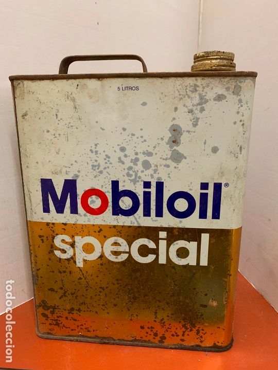 Automobili e Motociclette: Antigua lata de aceite para automovil. MOBIL OIL SPECIAL. Mide aprox 28cms altura