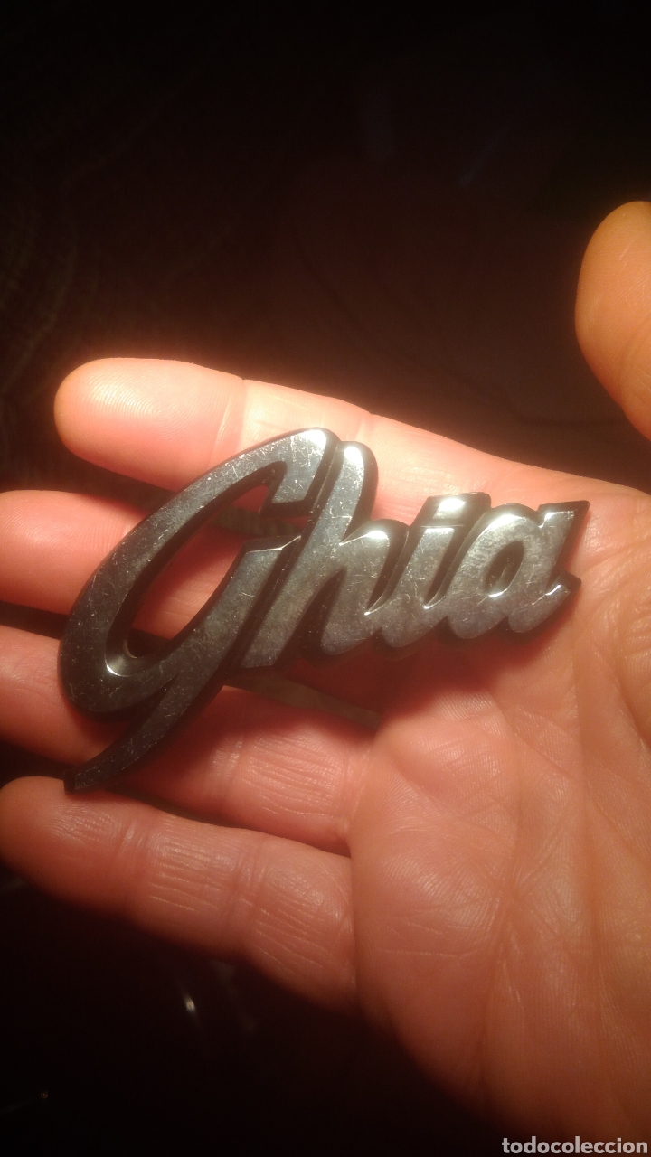 Autos und Motorr&auml;der: FORD GHIA. EMBLEMA TRASERA DE COCHE FORD.