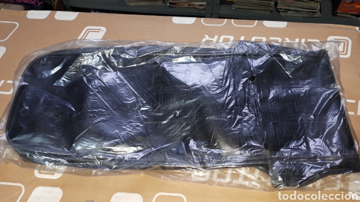 Coches y Motocicletas: Antigua funda para moto SUZUKI NUEVA A ESTRENAR COMPLETA