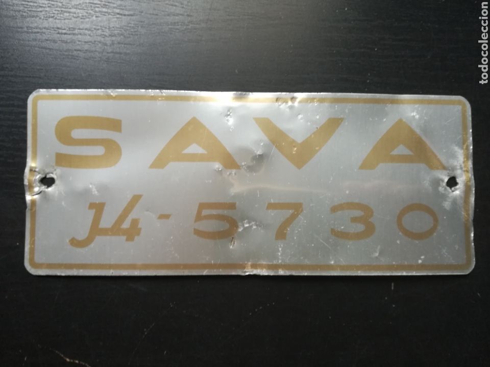Autos und Motorr&auml;der: Placa met&aacute;lica Logo Furg&oacute;n SAVA J4 - 5730 Pegaso - Furgoneta