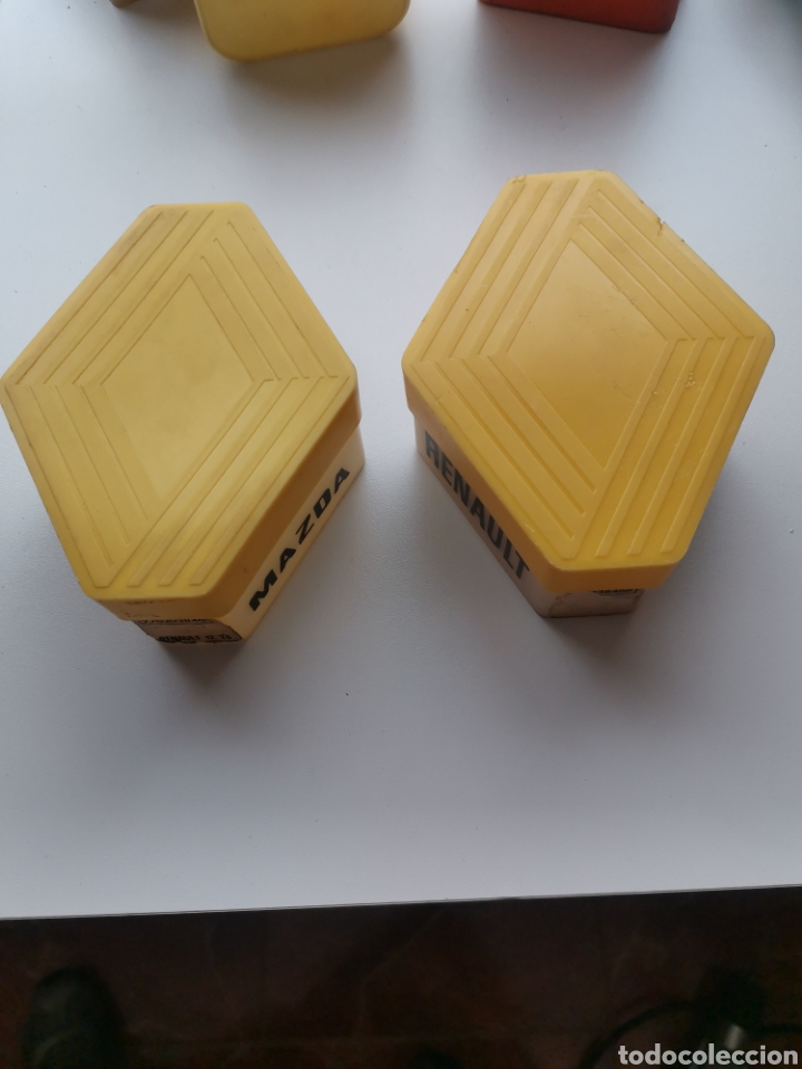 Autos und Motorr&auml;der: Caja Renault vac&iacute;a