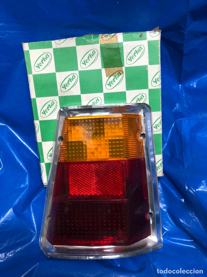 Autos und Motorr&auml;der: Tulipa piloto trasero derecho C8