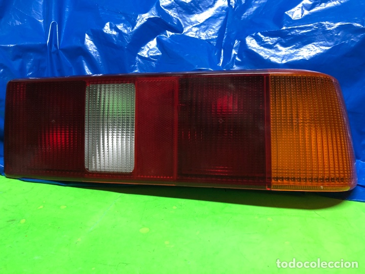 Autos und Motorr&auml;der: PILOTO TRASERO - FORD SIERRA 87-DERECHO (usado)