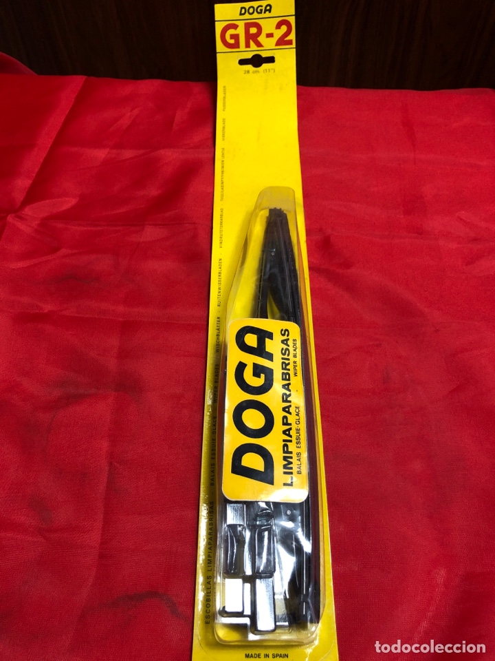 Autos und Motorr&auml;der: JUEGO ESCOBILLAS LIMPIA 28 cm,