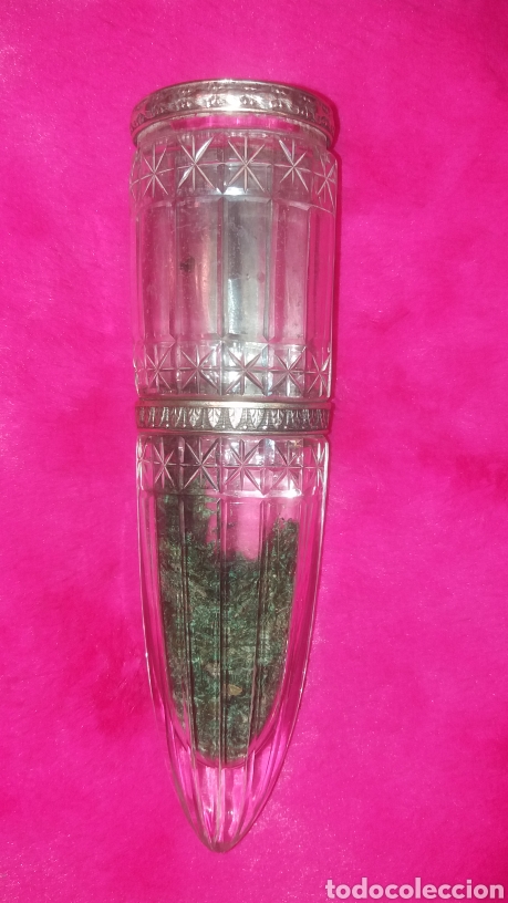 Autos und Motorr&auml;der: Lujo en el autom&oacute;vil, hermoso florero de cristal tallado con anillos y asa de plata ley.