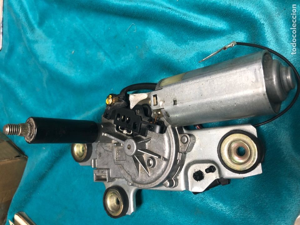Autos und Motorr&auml;der: MOTOR LIMPIAPARABRISAS TRASERO -BOSCH 0331201548 ( FORD FOCUS ) usado