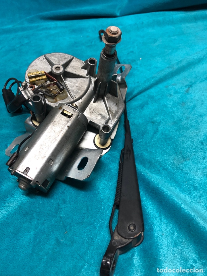 Automobili e Motociclette: MOTOR LIMPIAPARABRISAS TRASERO ( FORD FIESTA 89 ) usado