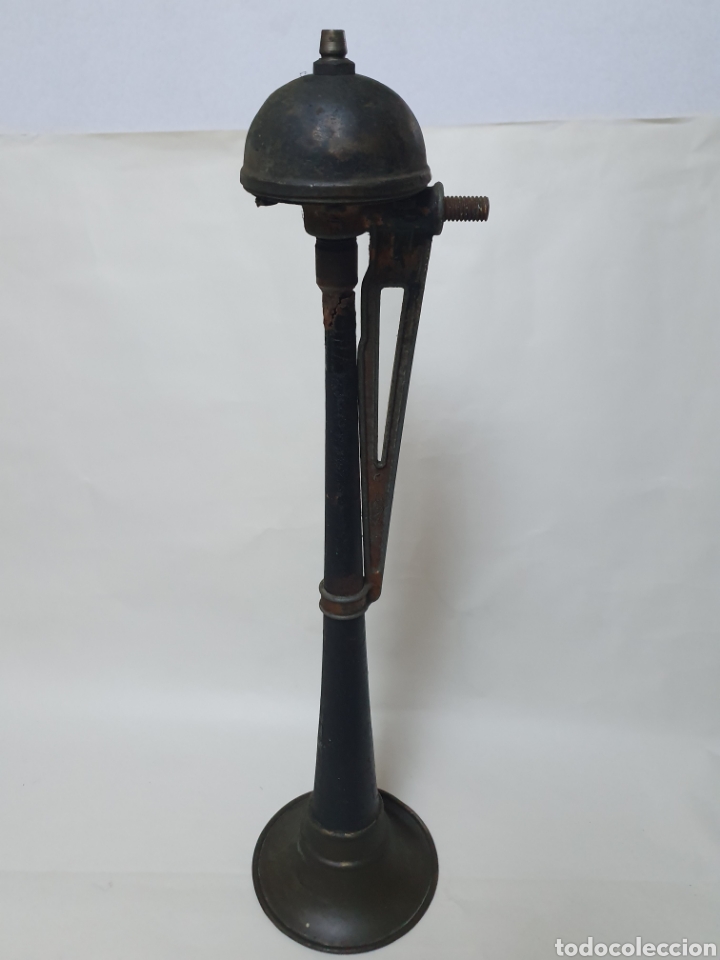 Autos und Motorr&auml;der: ANTIGUA BOCINA DE COCHE. HIERRO, LATON Y ALUMINIO. MARCA ARTES. A&Ntilde;OS 30.
