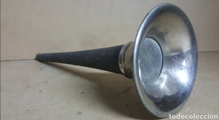 Coches y Motocicletas: BOCINA (TROMPETA) ANTIGUA AUTOM&Oacute;VIL CL&Aacute;SICOANTIGUO.32 CM X 11 CM.