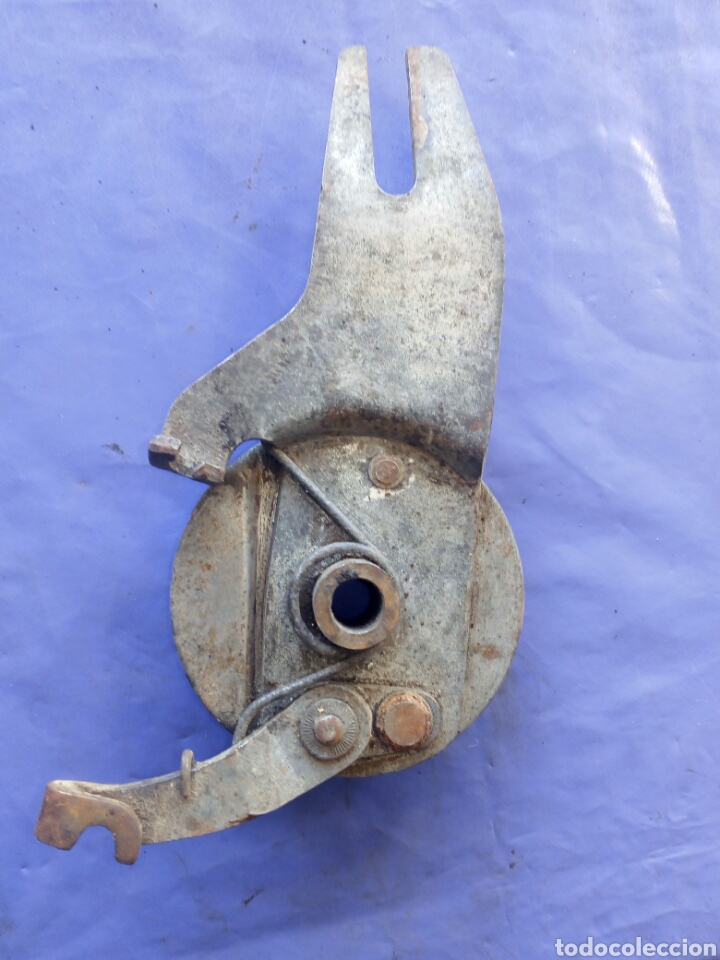 Autos und Motorr&auml;der: Peque&ntilde;o tambor portazapatas de ciclomotor.