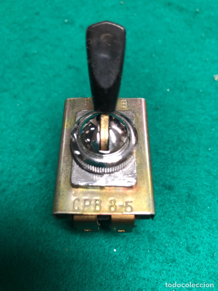 Autos und Motorr&auml;der: INTERRUPTOR FEMSA CPB8-5 ( TRACTORES RENAULT)