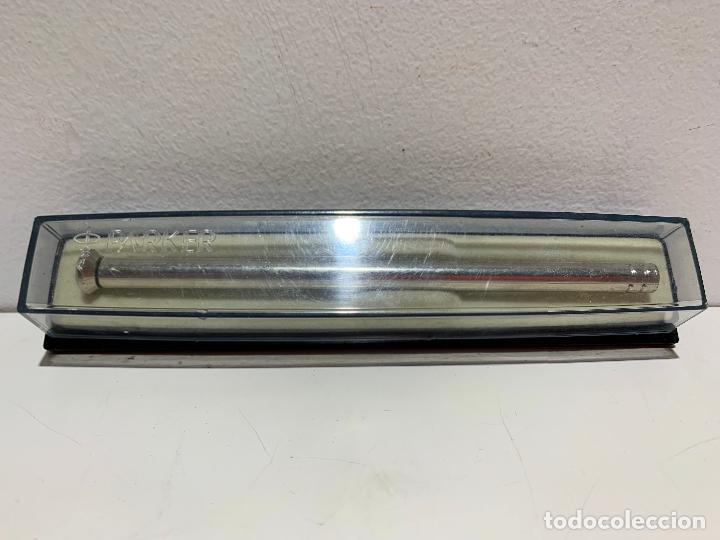 Autos und Motorr&auml;der: ANTIGUA ANTENA DE COCHE EXTENSIBLE EN FUNDA PARKER
