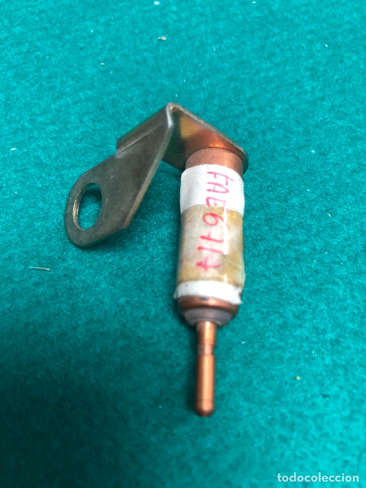 Coches y Motocicletas: INTERRUPTOR LUZ DE MALETERO -FAE 6717 ( CITROEN CX-GS-GSA-IDS)