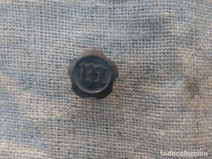 Coches y Motocicletas: Montesa tuerca caja herramientas