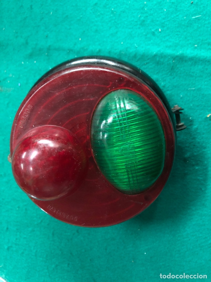 Autos und Motorr&auml;der: PILOTO TRASERO -CAMI&Oacute;N ANTIGUO