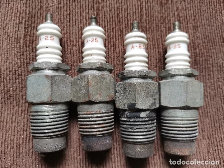 Automobili e Motociclette: 4 ANTIGUAS BUJIAS CHAMPION A 25 - FORD RARO