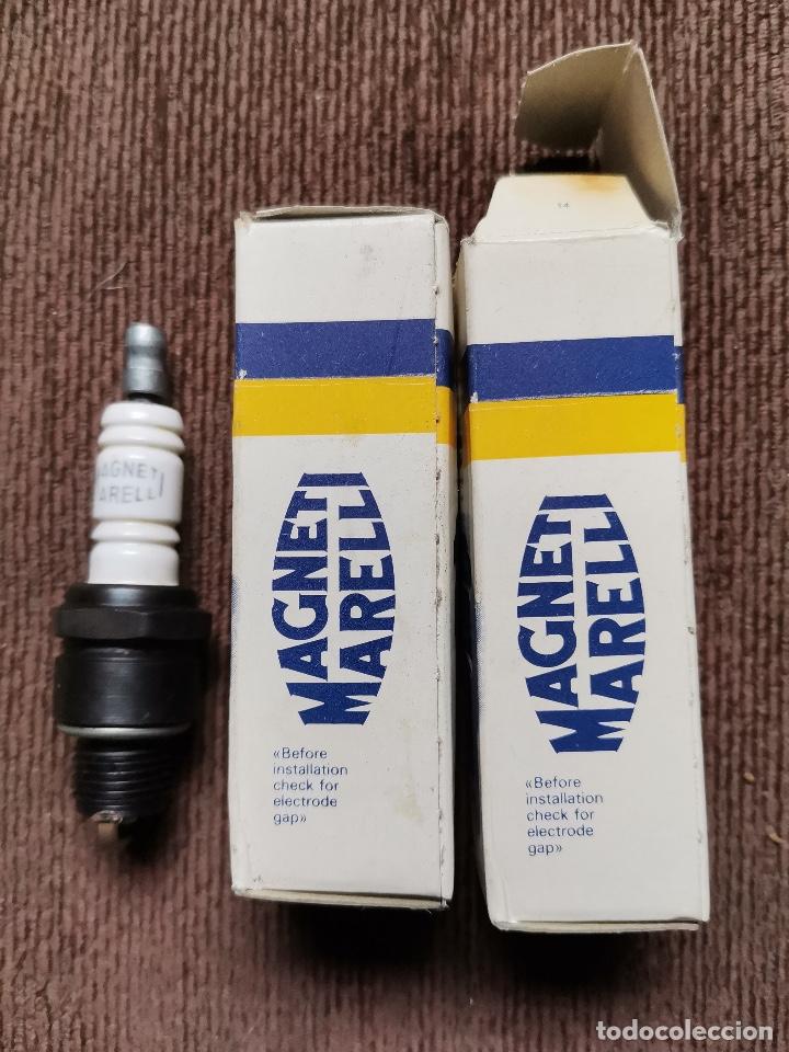 Automobili e Motociclette: 2 BUJIAS MAGNETI MARELLI CW5NP
