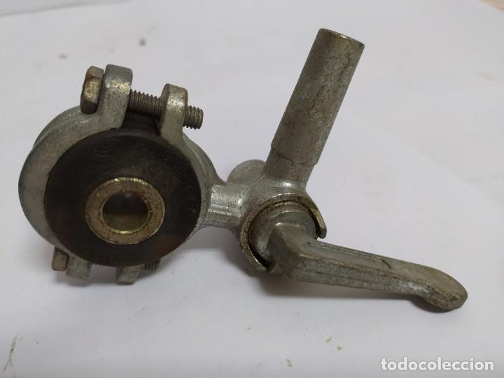 Coches y motocicletas: PIEZA FORD - Foto 1