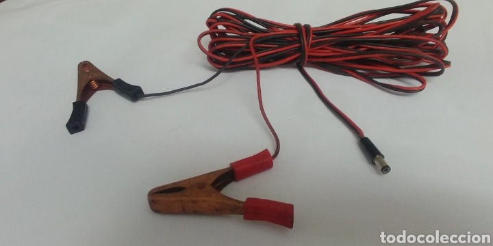 Autos und Motorr&auml;der: Cable de 6 metros con pinzas para toma de corriente de bater&iacute;a/s y clavija para conectar a 12/24 vol