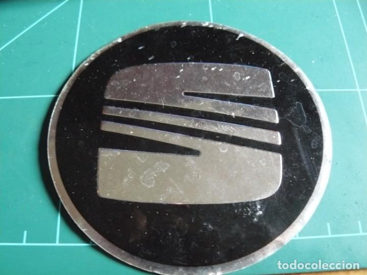 Automobili e Motociclette: Chapa del logo de Seat metalica