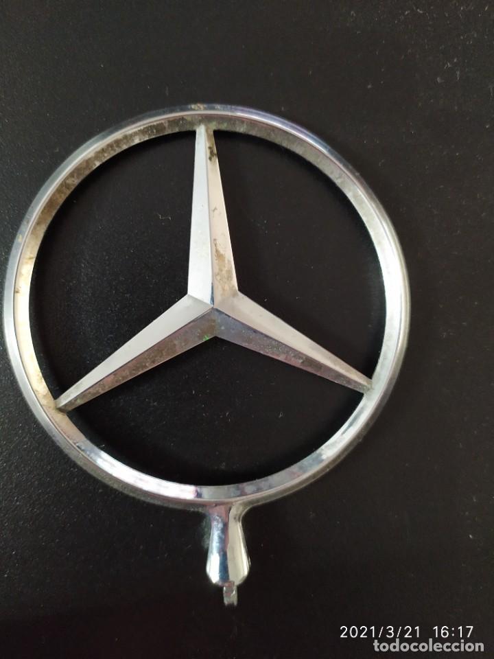 Automobili e Motociclette: Emblema coche mercedes met&aacute;lico