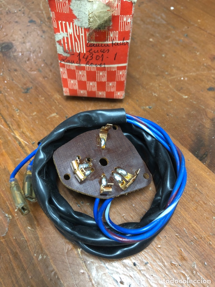 Coches y Motocicletas: PLACA MANDO LUCES FEMSA 14301-1 ( LAND ROVER )